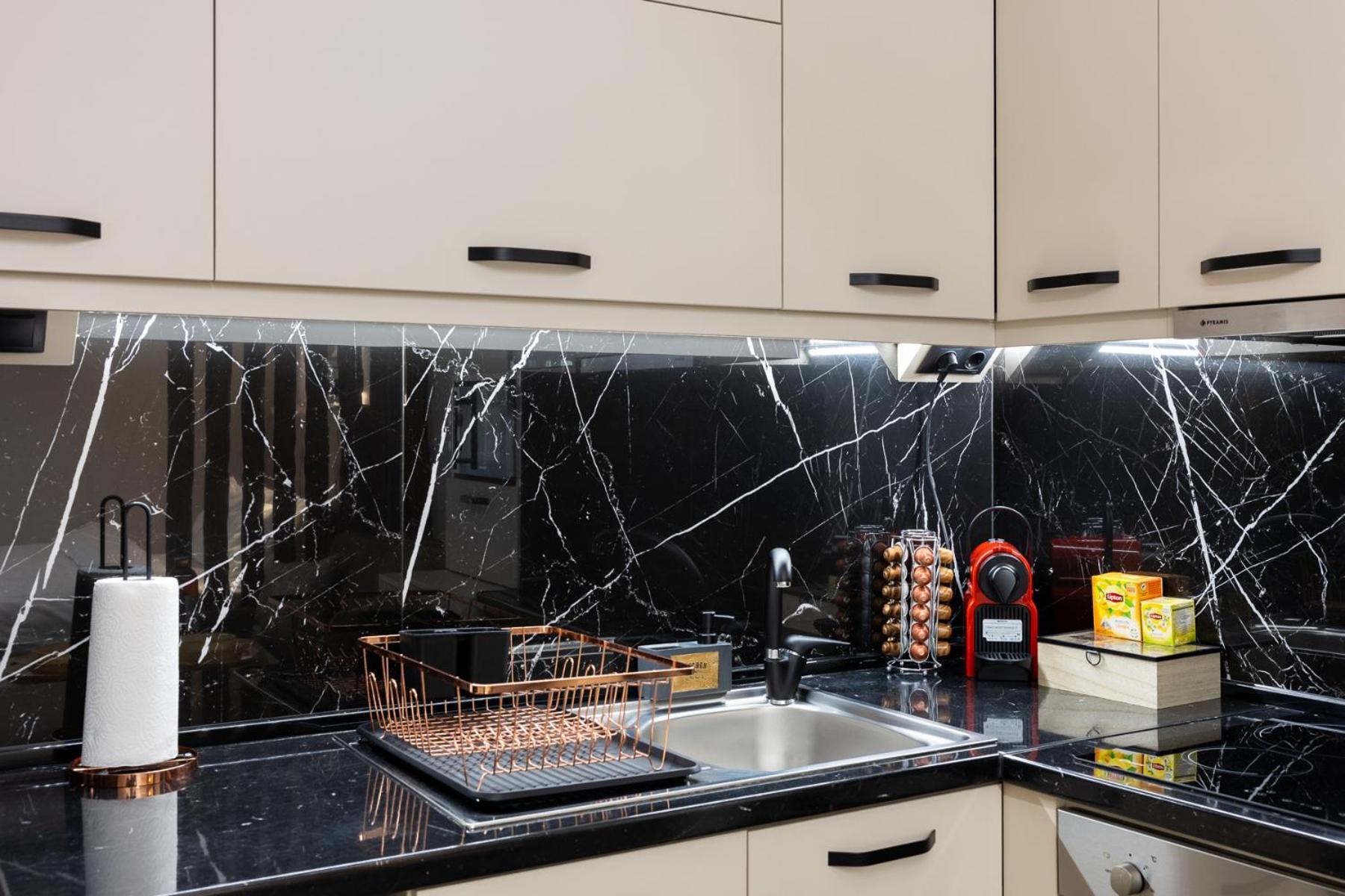 Cozy Downtown Apartment Ксанти Екстериор снимка